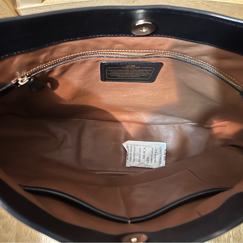 Coach Glovedtanned leather Nomad black  Hobo ECU - Picture 10 of 12